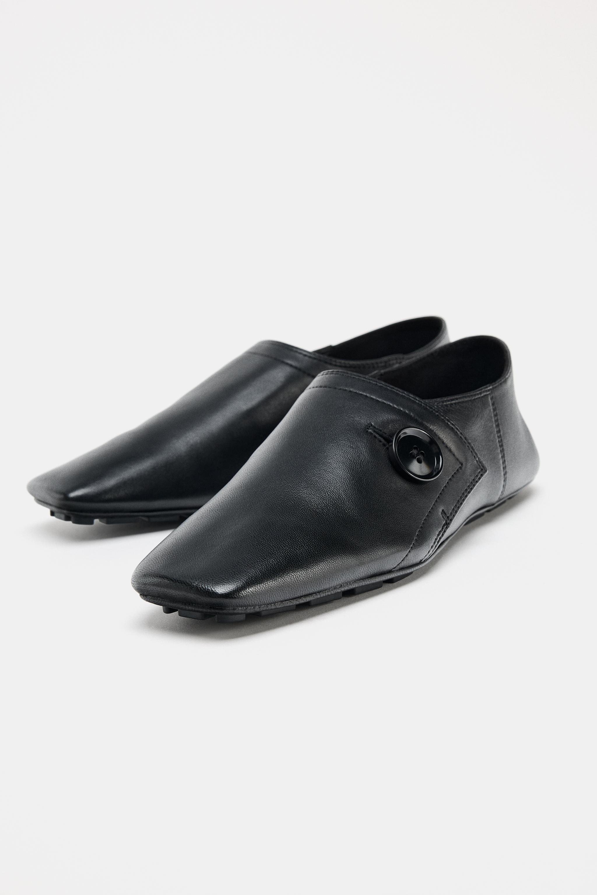 FLAT LEATHER SHOES WITH BUTTON DETAIL